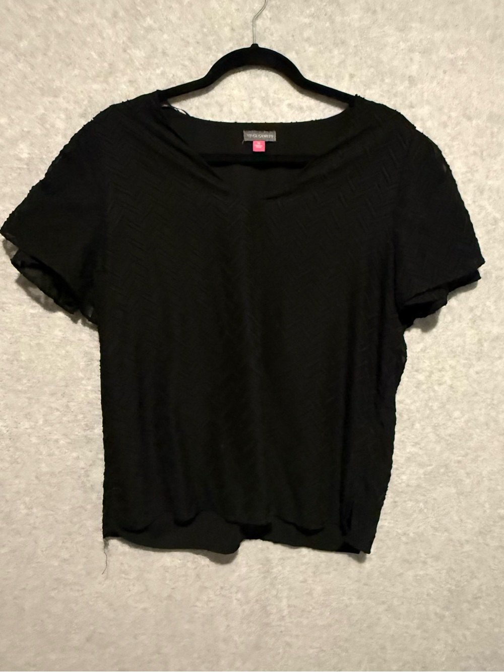 Vince Camuto Black Short Sleeve Chevron-Texture Top